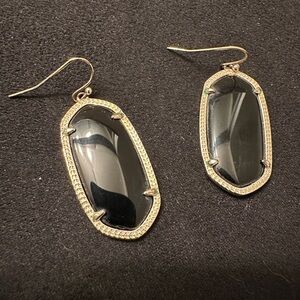 Kendra Scott Black and Gold Elle Drop Earrings
